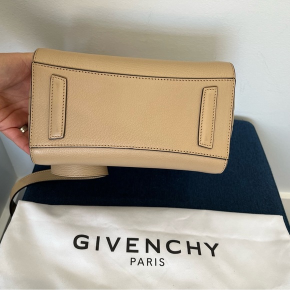 Givenchy Mini Antigona Grain Leather w/Strap in Dune - Picture 5 of 8